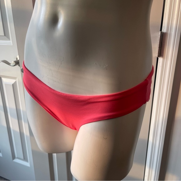 Maaji reversible swimsuit size small - Picture 6 of 7